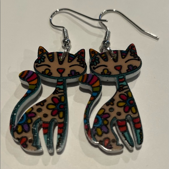 Jewelry - Fun cat Earrings, Tan Multicolor, 1.5”, New￼, Free Shipping
